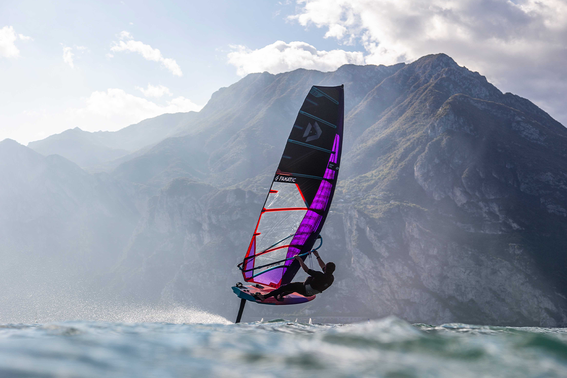 Warp_foil_2022_duotone_voile_windfoil_race_windsurf