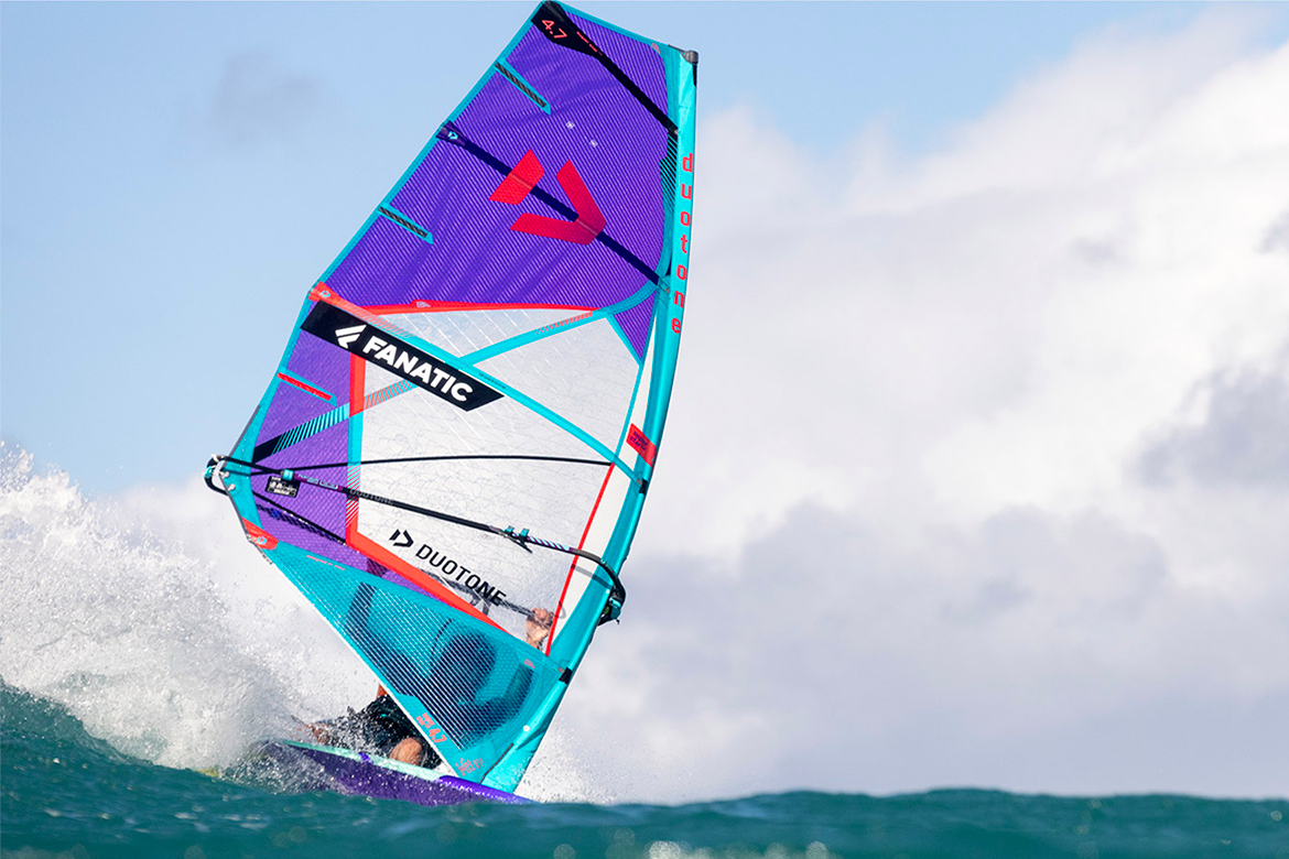 Super_Star_HD_Duotone_2023_windsurf_vague