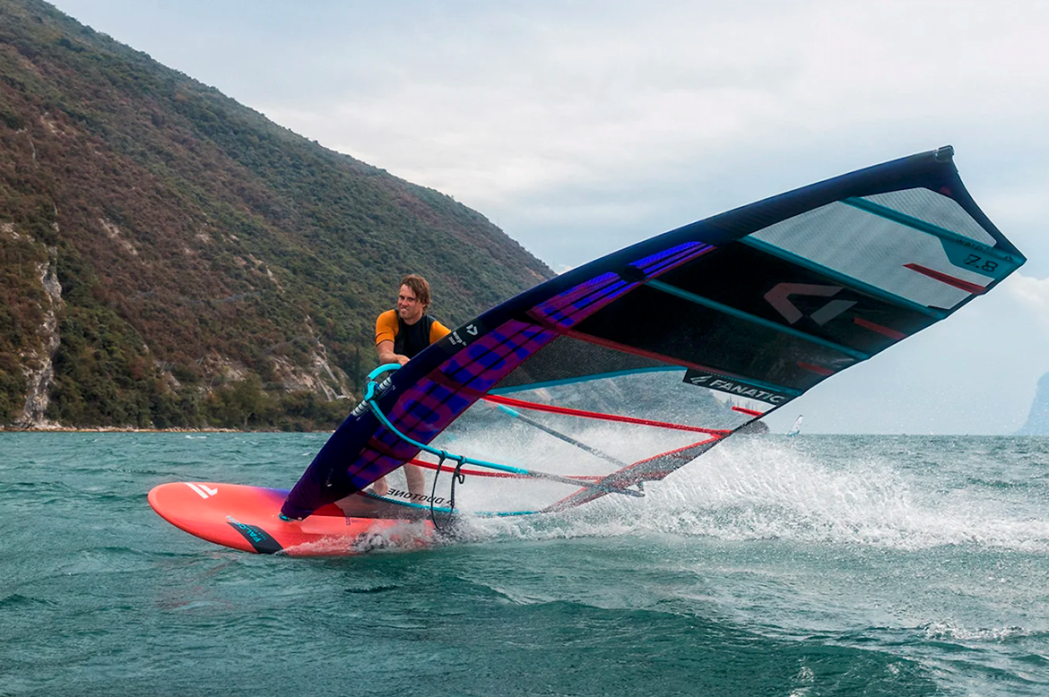 Warp_Fin Duotone 2023 windsurf slalom