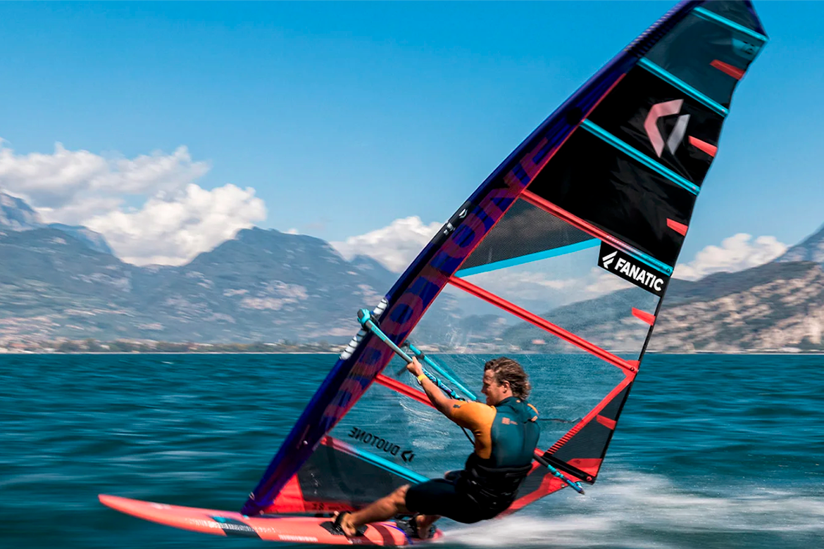 Warp_Fin Duotone 2023 windsurf slalom