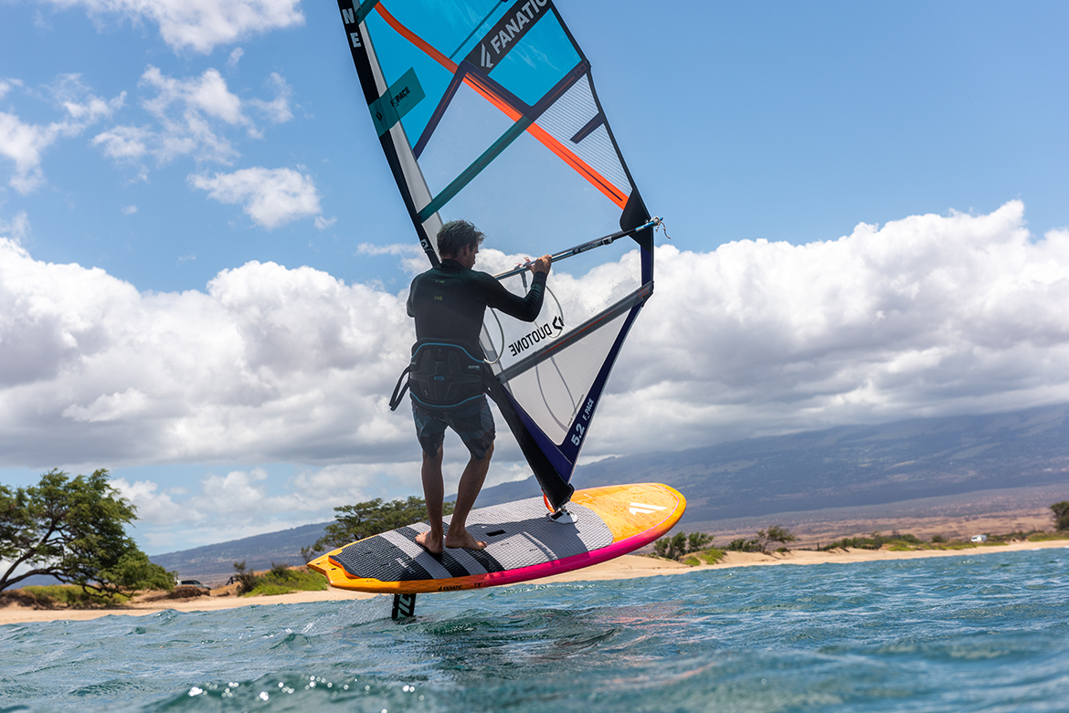 SUP windsurf Bee Fanatic 2021 en action
