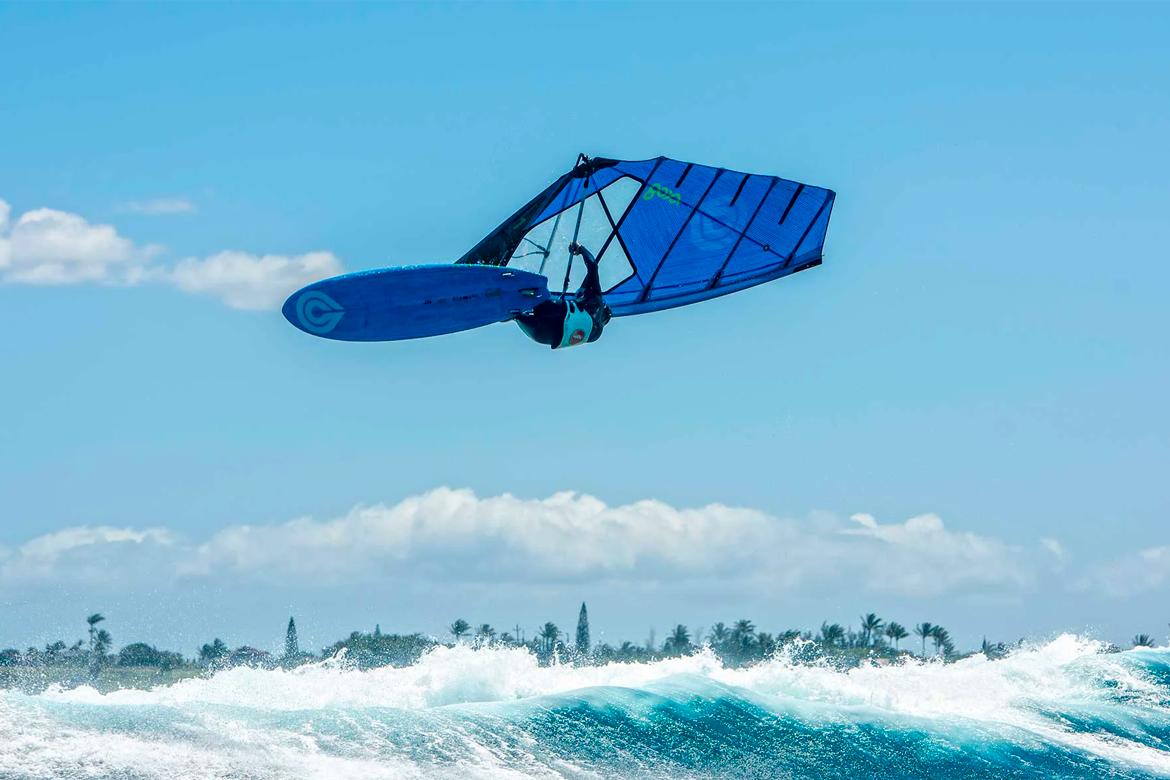 one 12 Carbon Goya windsurf