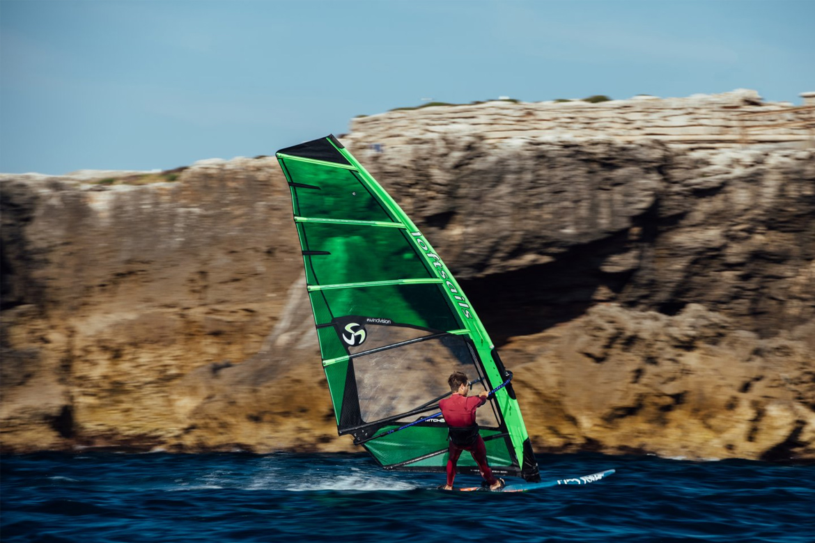 Switchblade_HD_2022_Loftsails_windsurf_slalom_voile