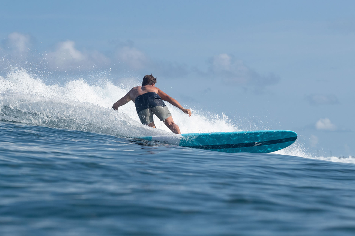 The Don TEC TORQ 2022 longboard planche de surf